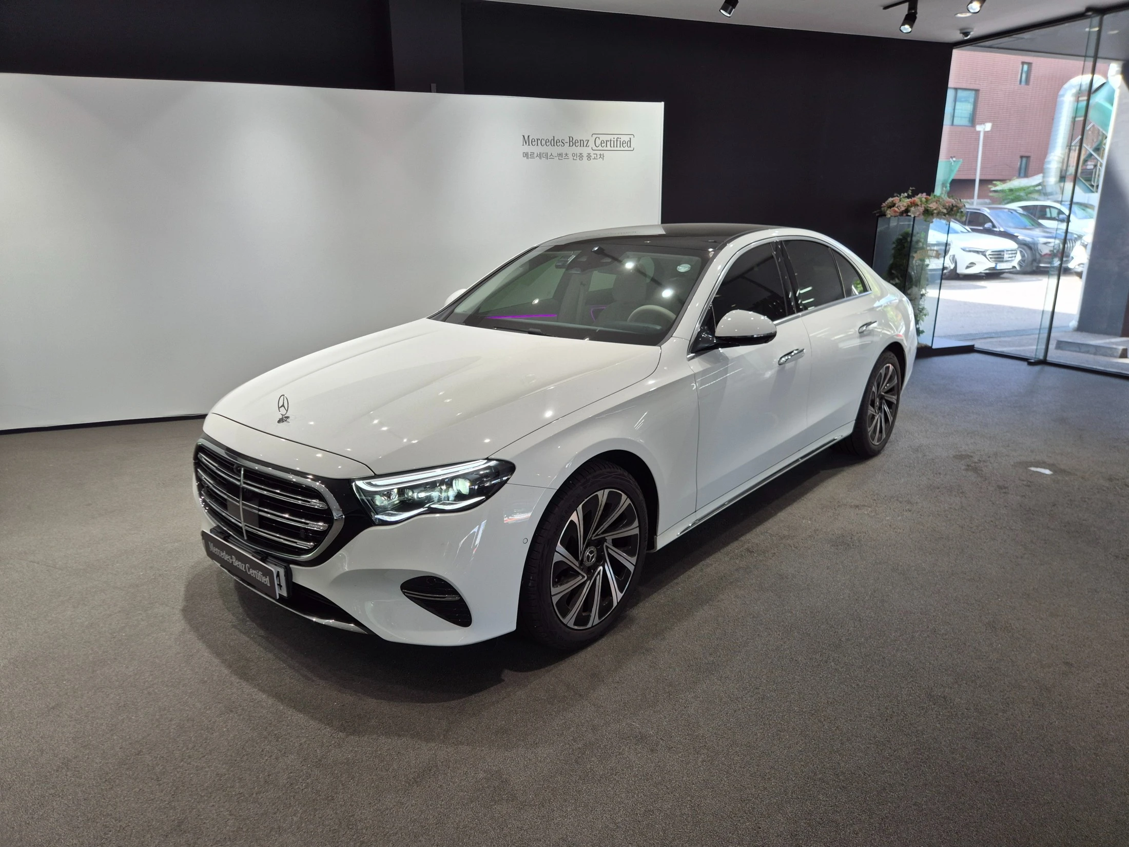 Mercedes-Benz E-Class W214