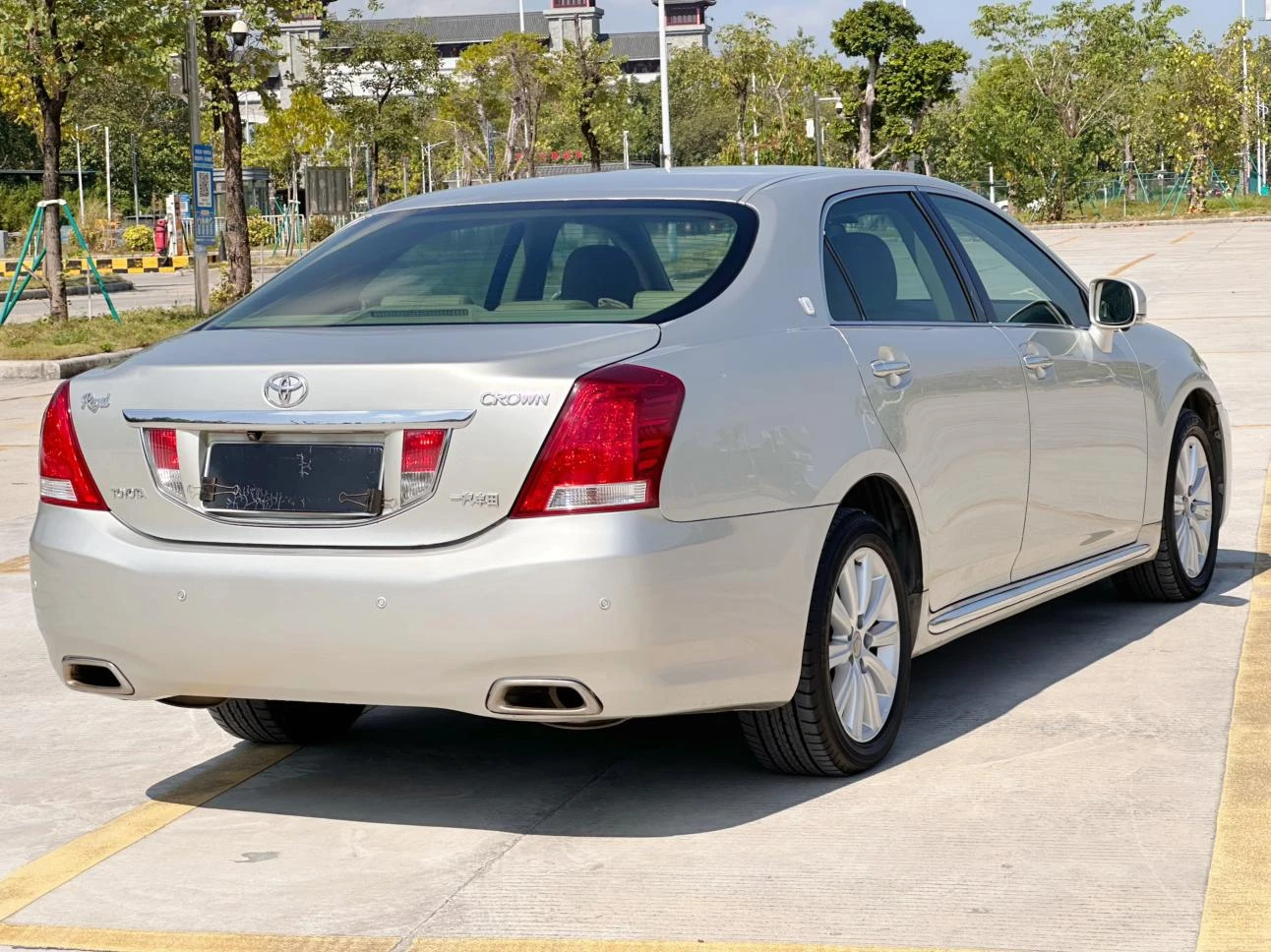 Toyota crown, 2010 — фото 12