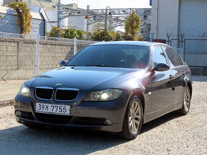 BMW 3-Series E90