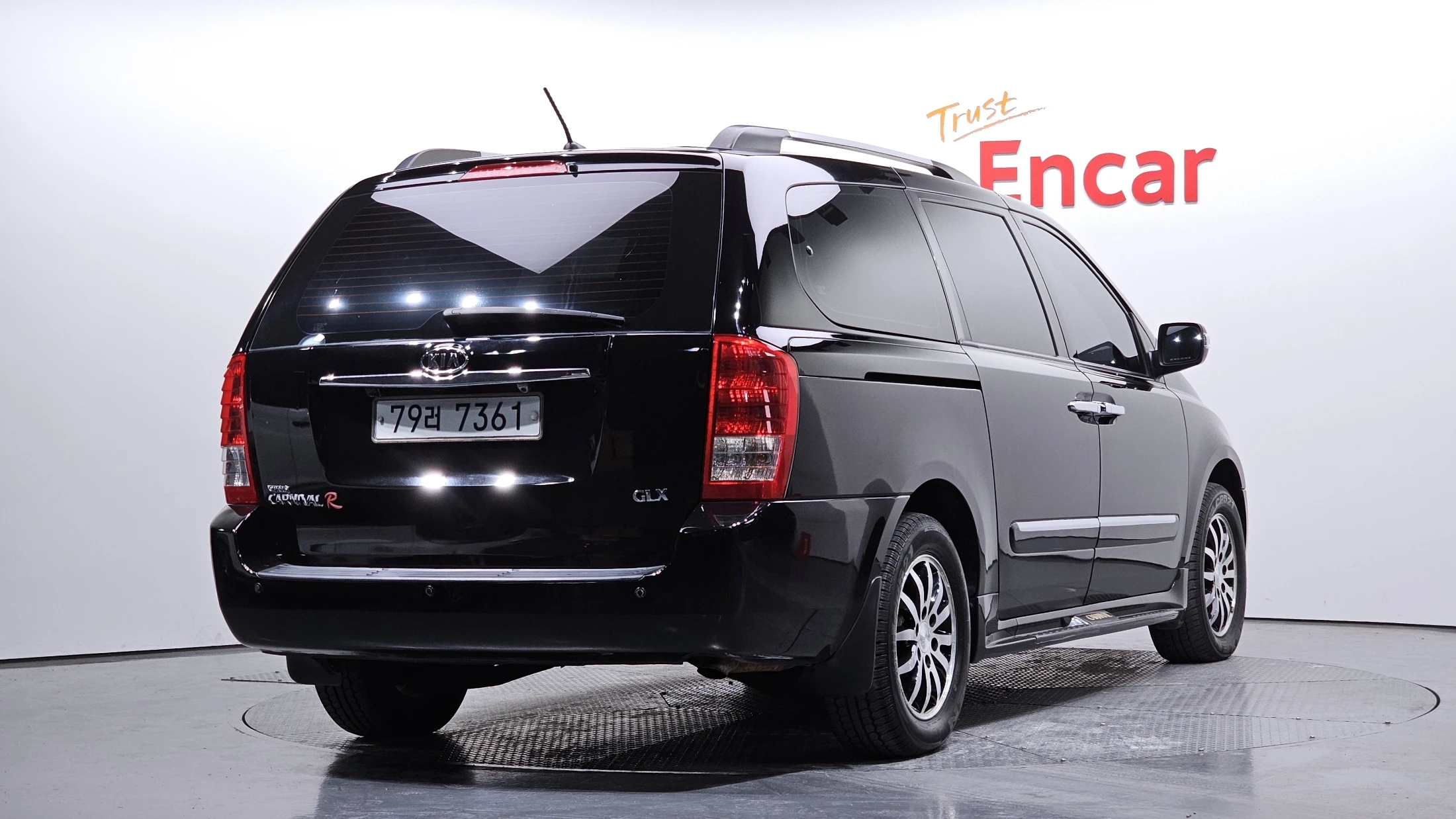 Kia Canival Carnival R, 2010 — фото 2