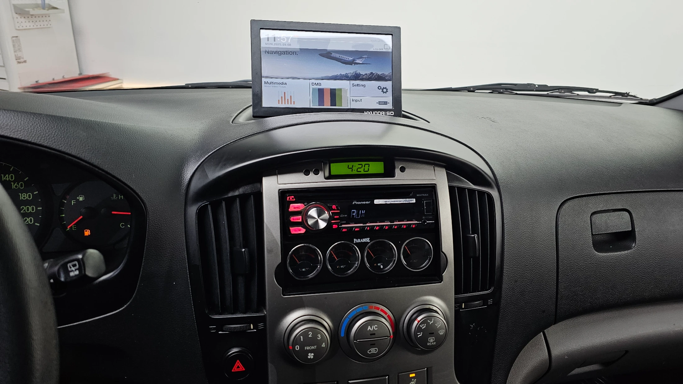 Hyundai Starex Grand Starex, 2010 — фото 14