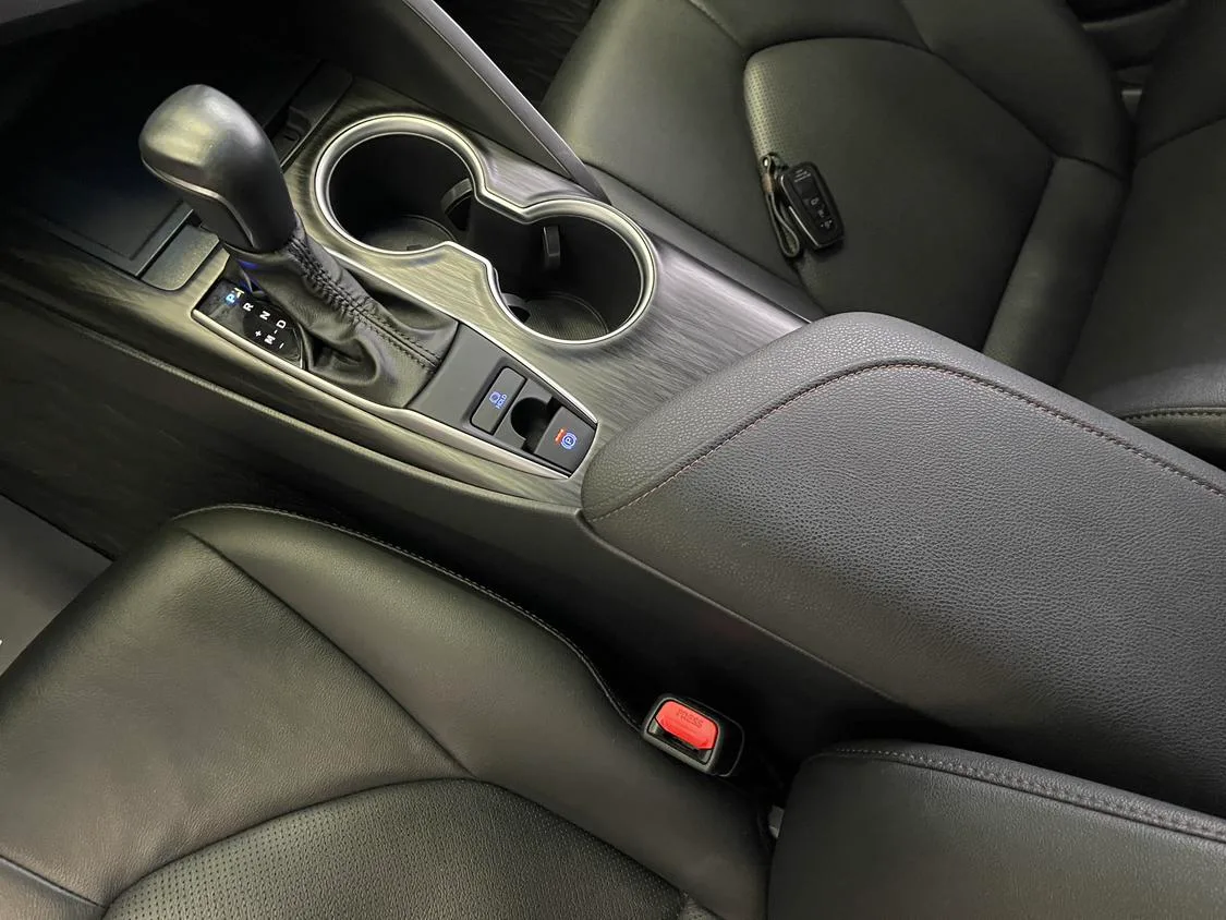 Toyota Camry, 2023 — фото 12