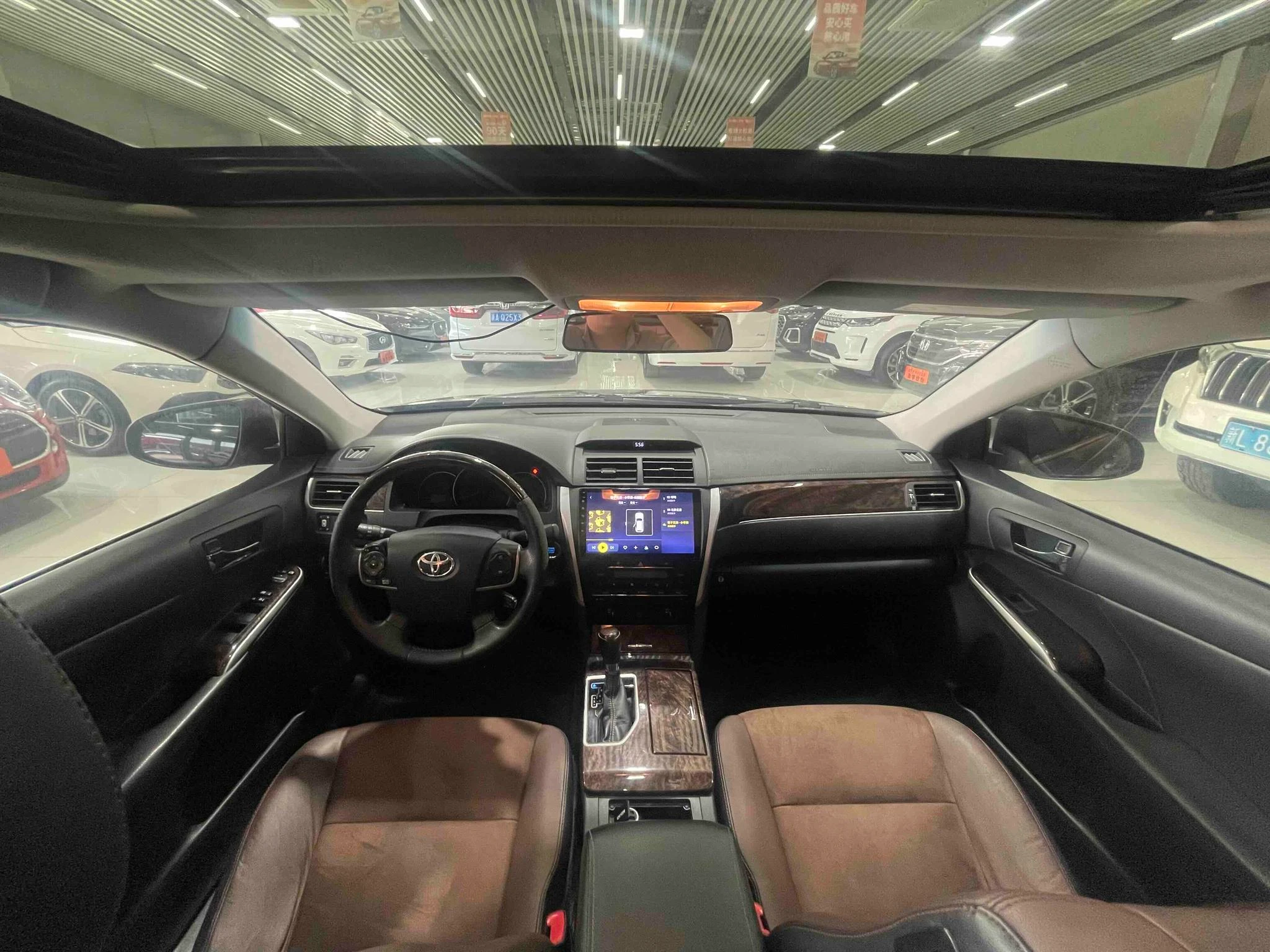 Toyota Camry, 2016 — фото 14