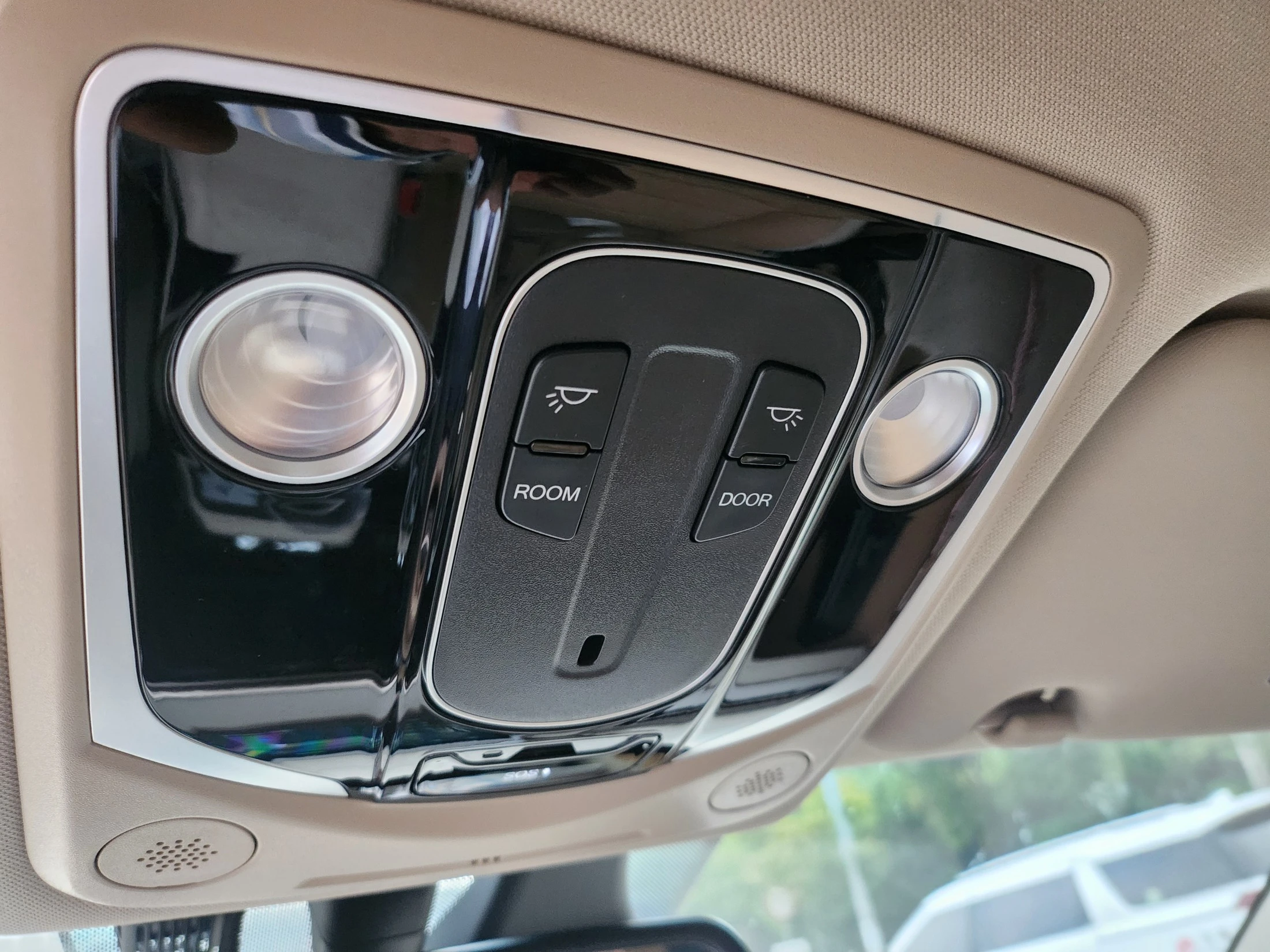 KG_Mobility_Ssangyong Actyon Activian, 2025 — фото 15