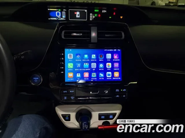 Toyota Prius, 2016 — фото 15