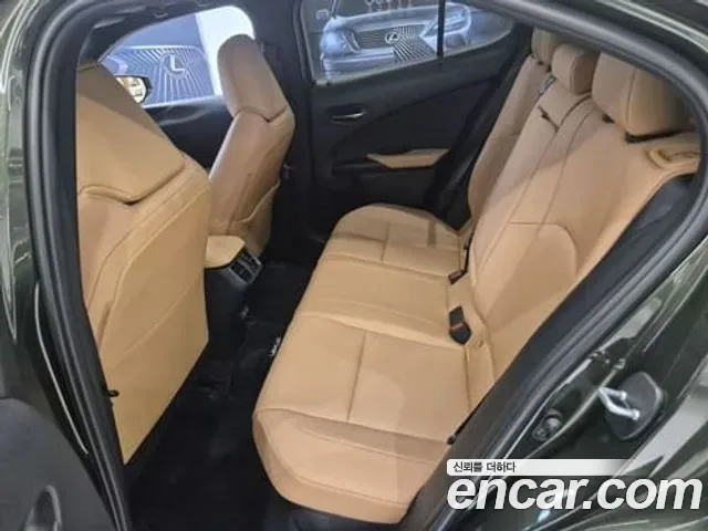 Lexus Ux UX300h, 2025 — фото 11