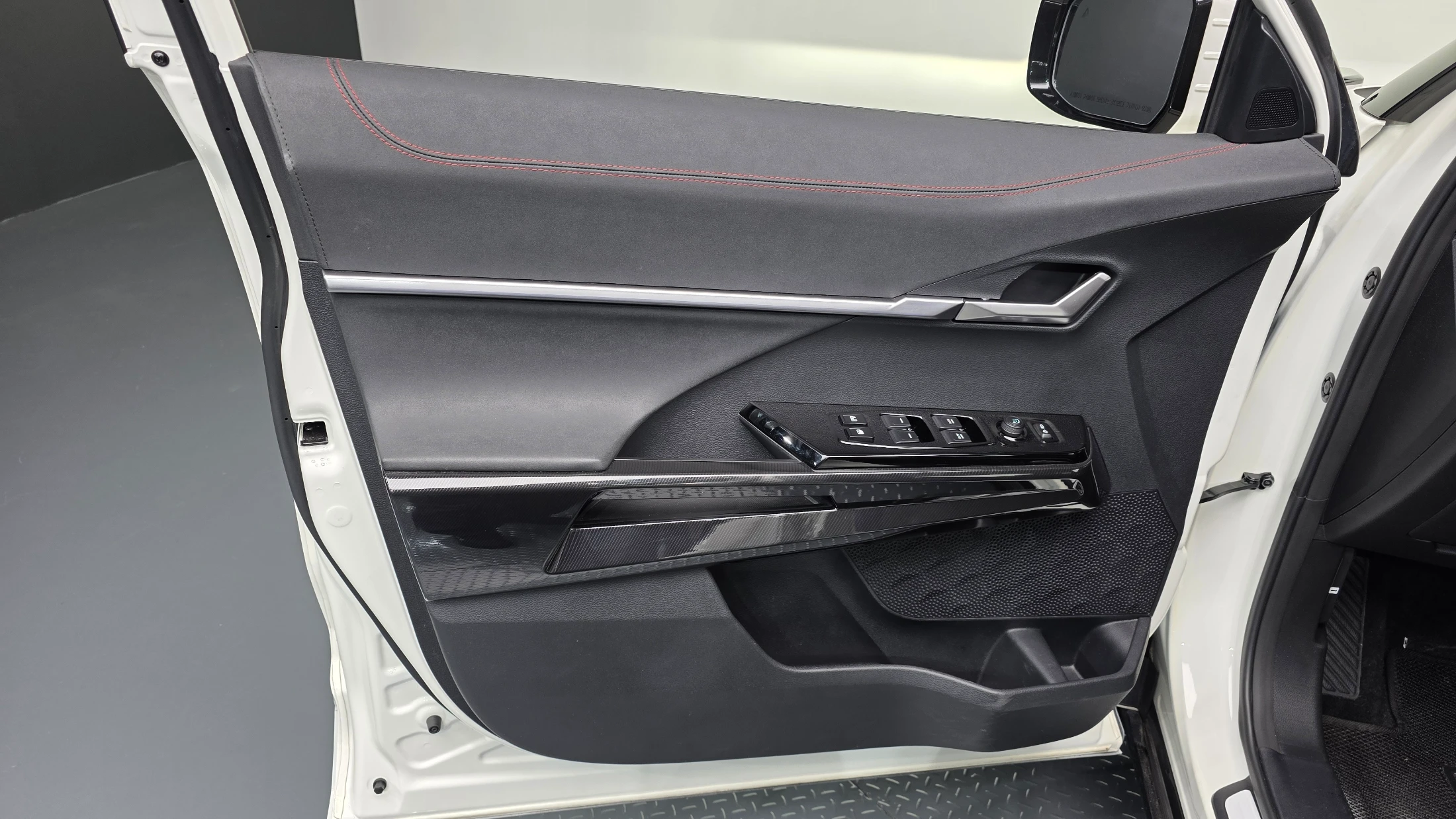 KG_Mobility_Ssangyong Actyon Activian, 2025 — фото 25