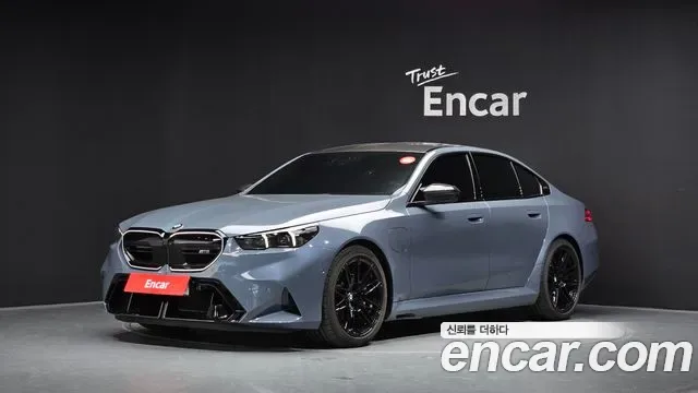 BMW M5 G90