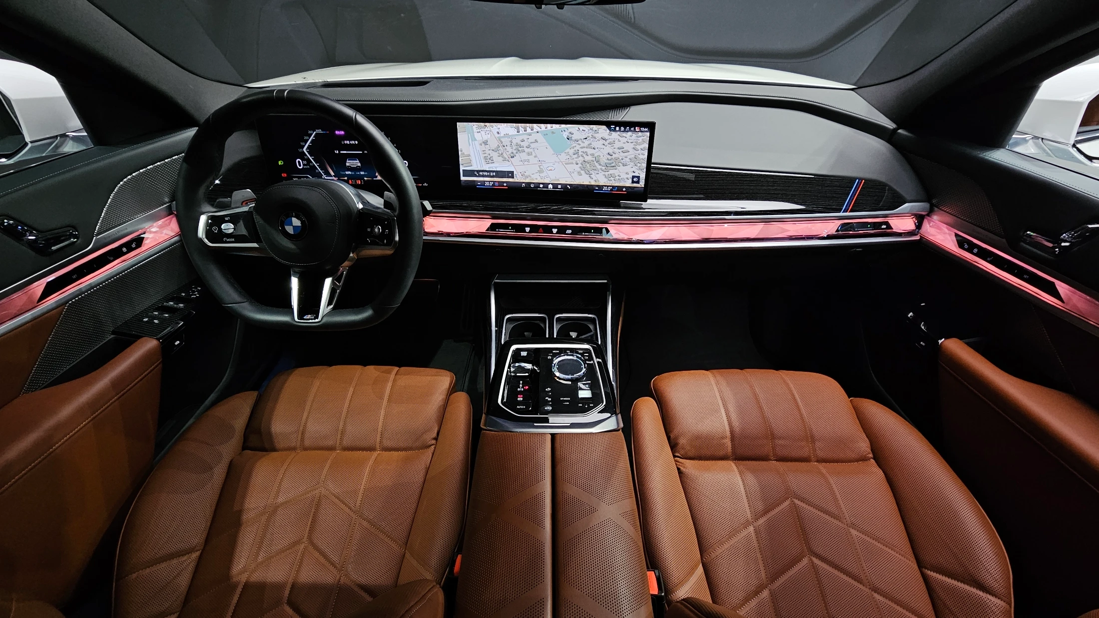 BMW 7-Series G70, 2025 — фото 7