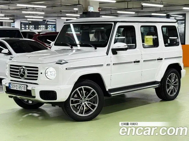 Mercedes-Benz G-Class W465