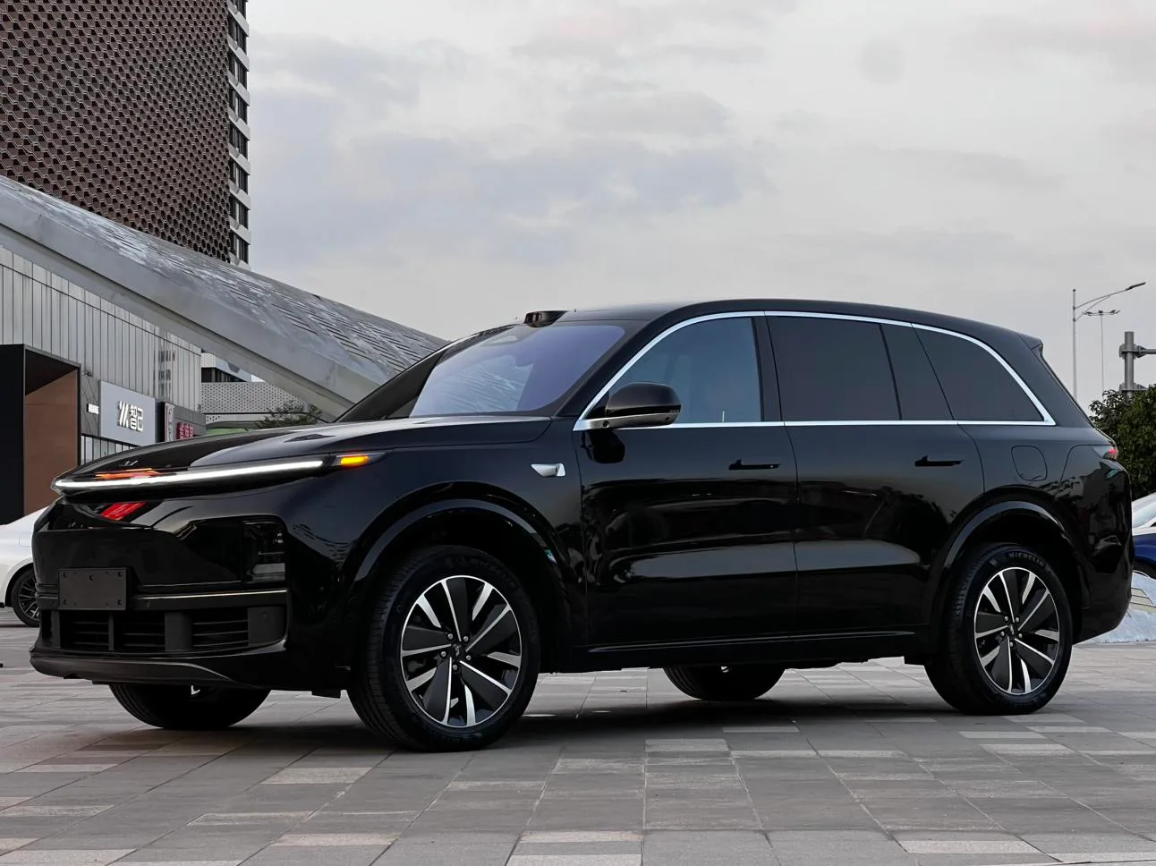 Li Auto Ideal L8