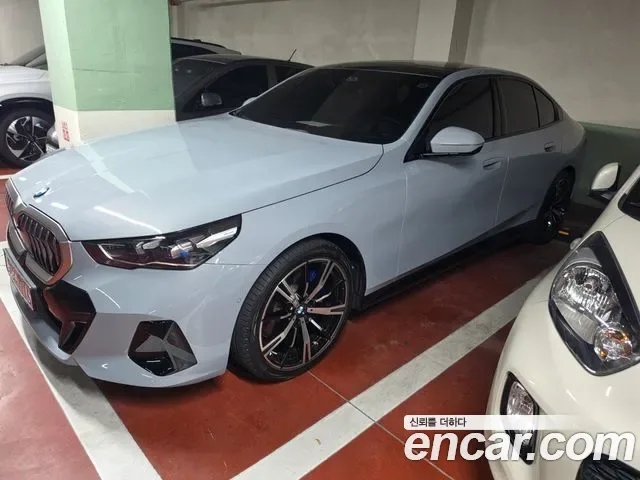 BMW 5-Series G60