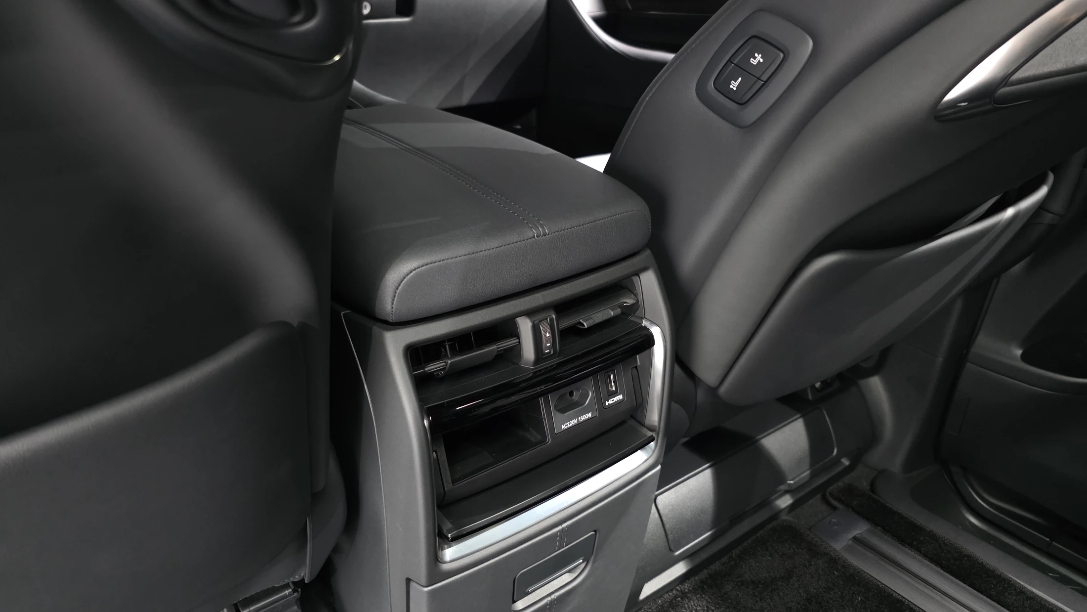Toyota Alphard Alpad, 2025 — фото 33