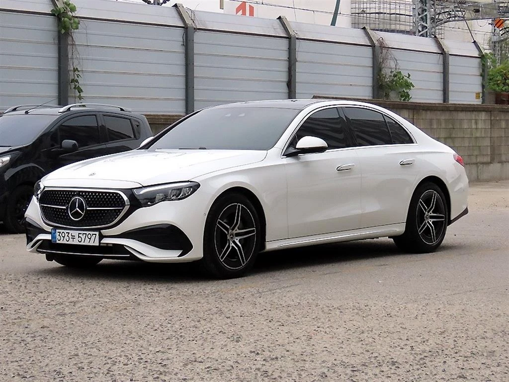 Mercedes-Benz E-Class W214