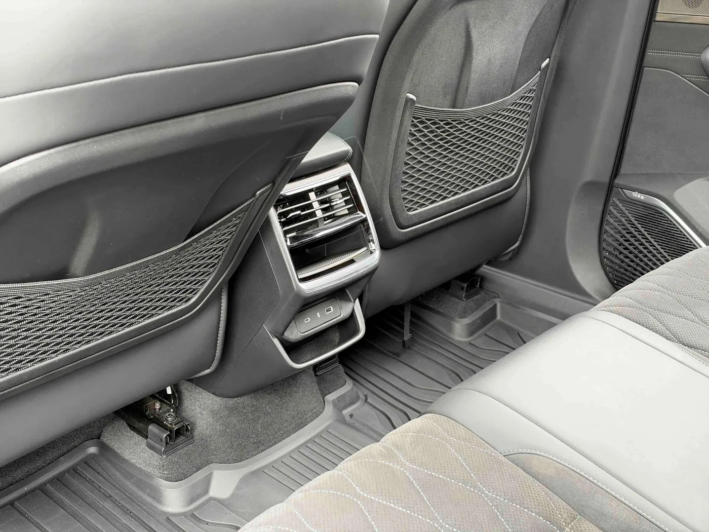 Geely Xingyue L, 2025 — фото 9