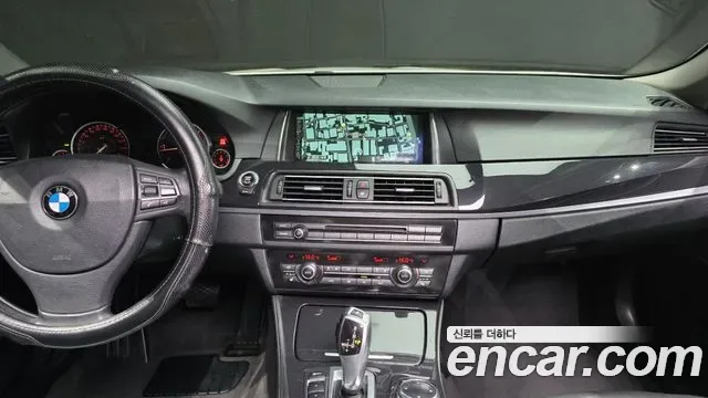 BMW 5-Series F10, 2013 — фото 17