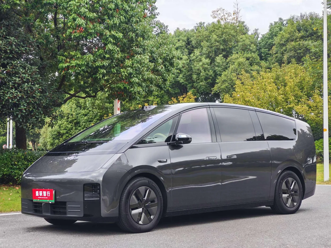 Li Auto Ideal MEGA