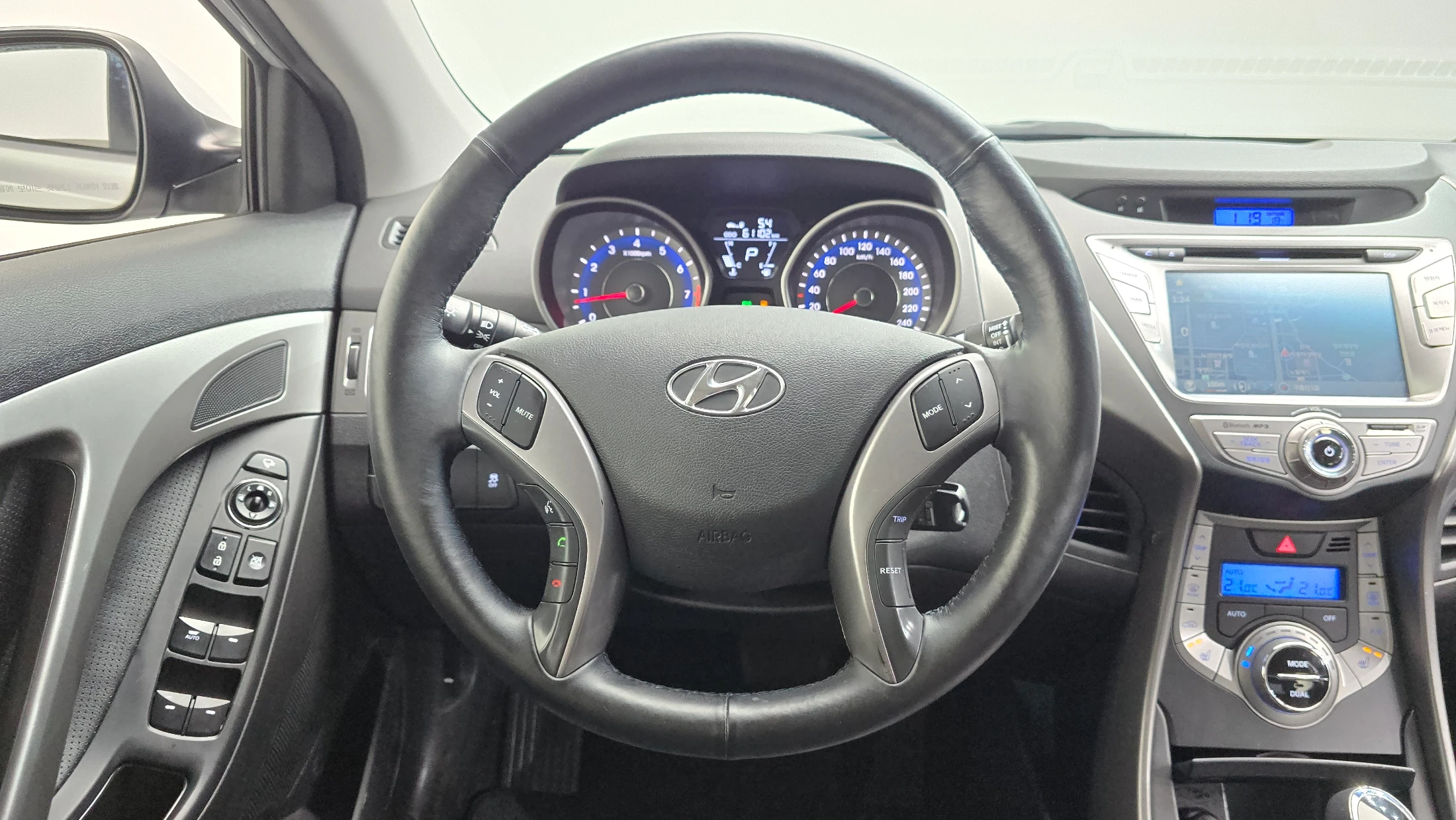 Hyundai Avante MD, 2013 — фото 13