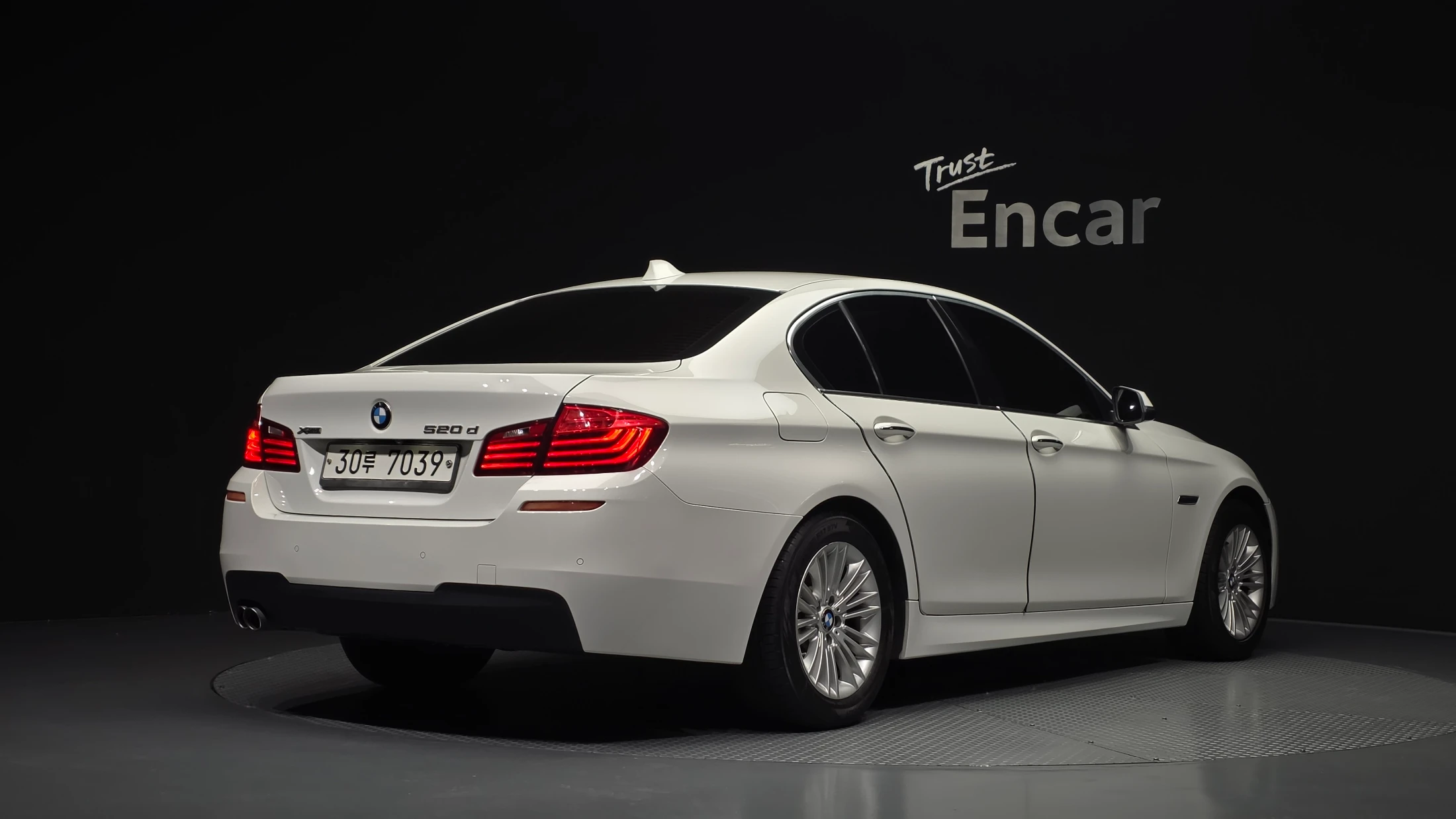 BMW 5-Series F10, 2014 — фото 2
