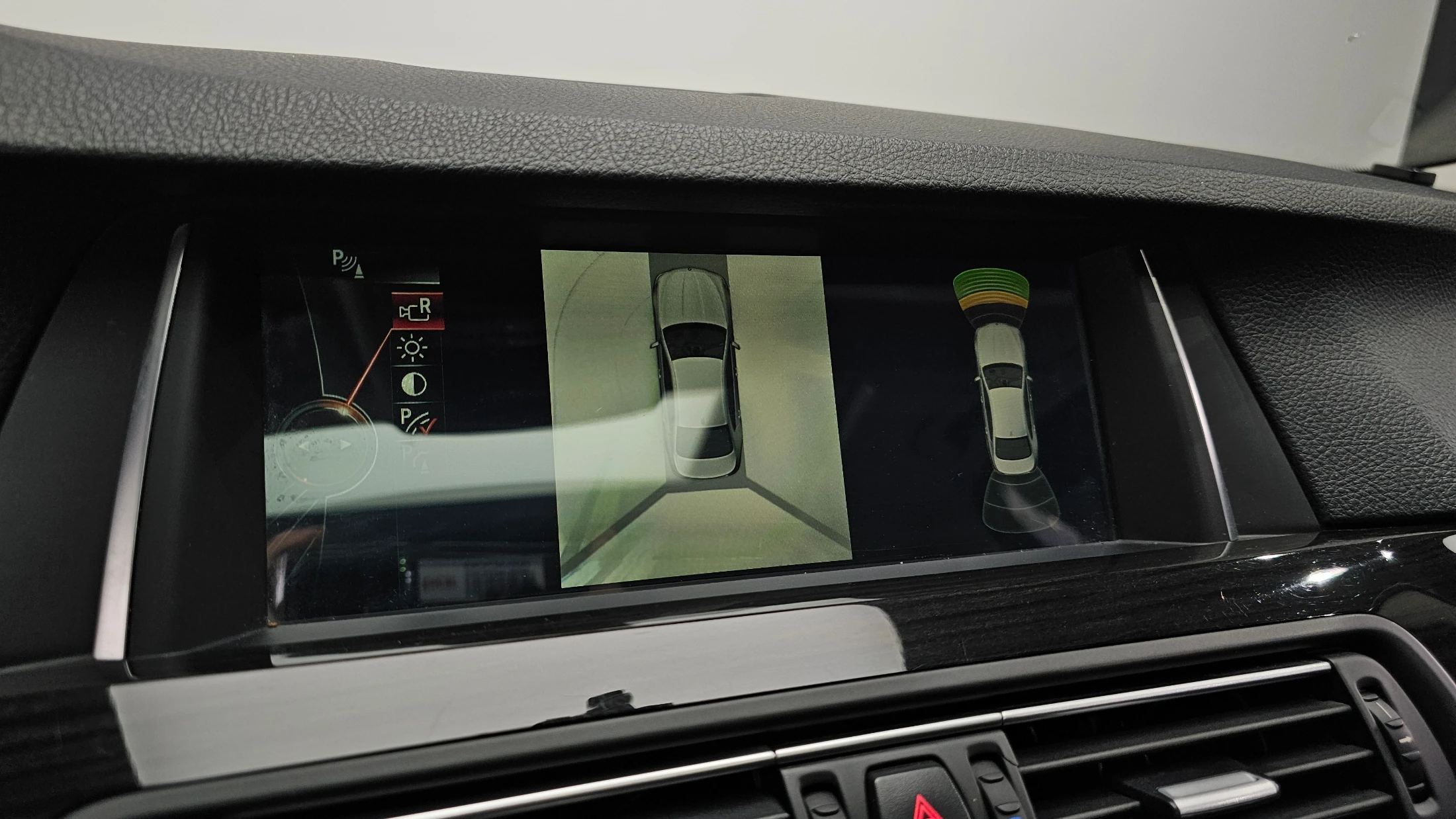 BMW 5-Series F10, 2014 — фото 15