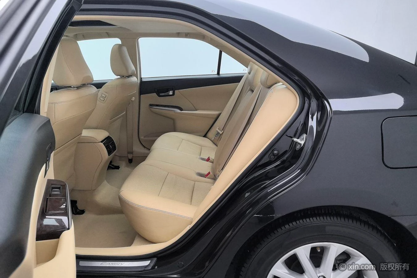 Toyota Camry, 2015 — фото 19