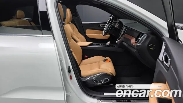 Volvo Xc60, 2025 — фото 27