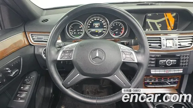 Mercedes-Benz E-Class W212, 2013 — фото 13