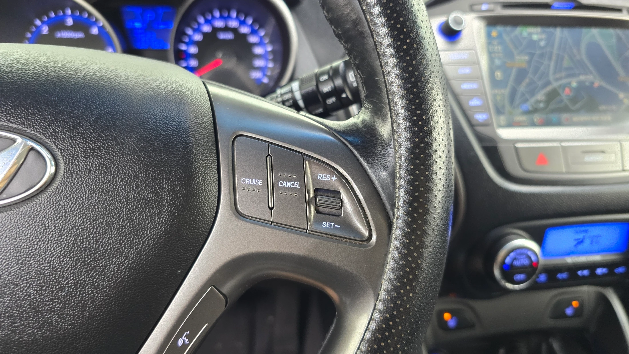 Hyundai Tucson ix, 2014 — фото 17