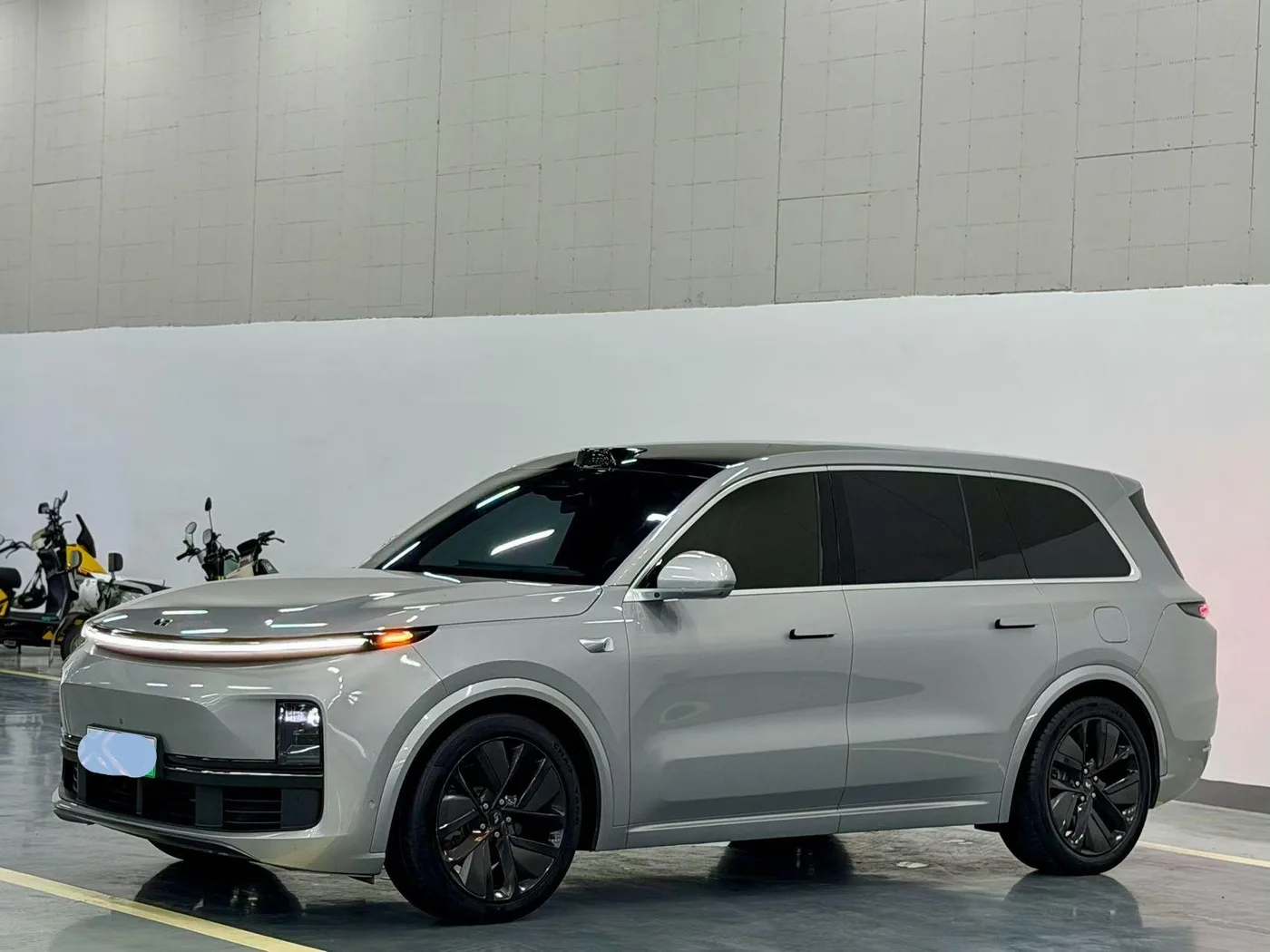 Li Auto Ideal L9