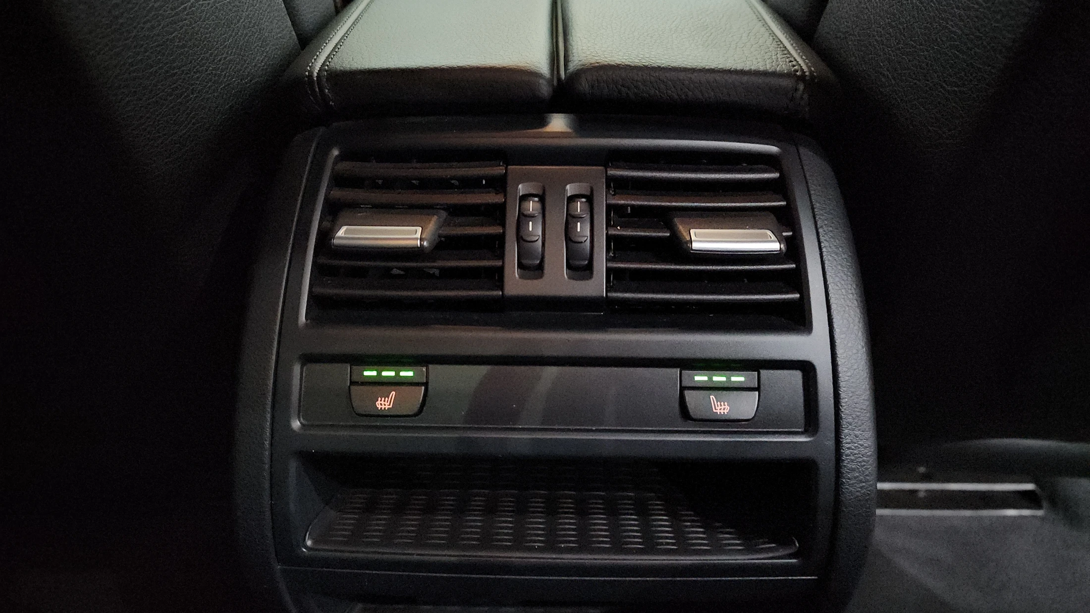 BMW 5-Series F10, 2013 — фото 19