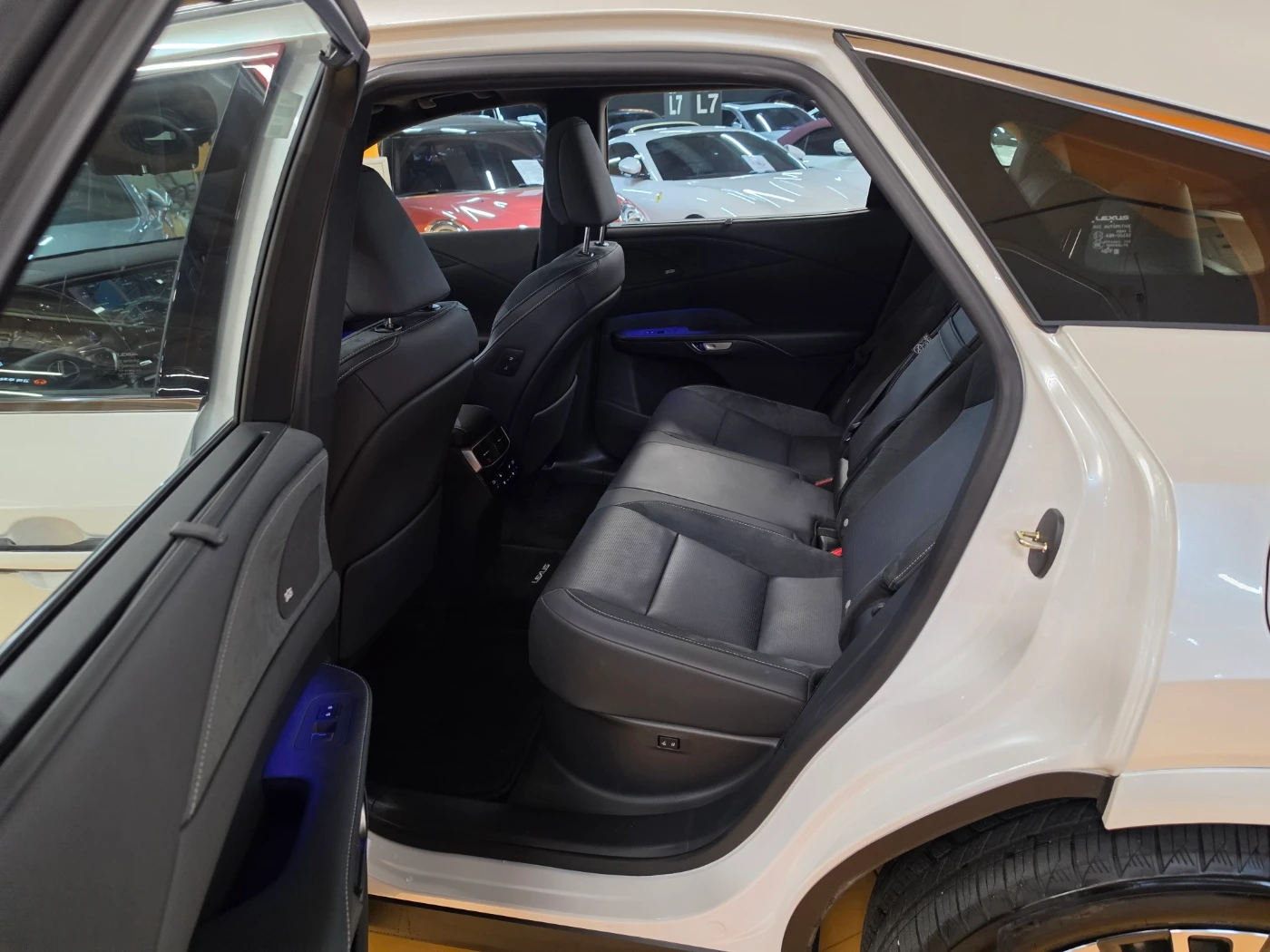 Lexus Rx Rx450h+, 2025 — фото 12
