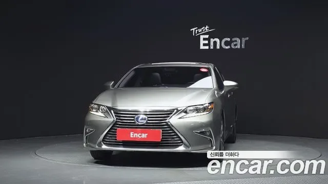 Lexus Es ES300h, 2016 — фото 3