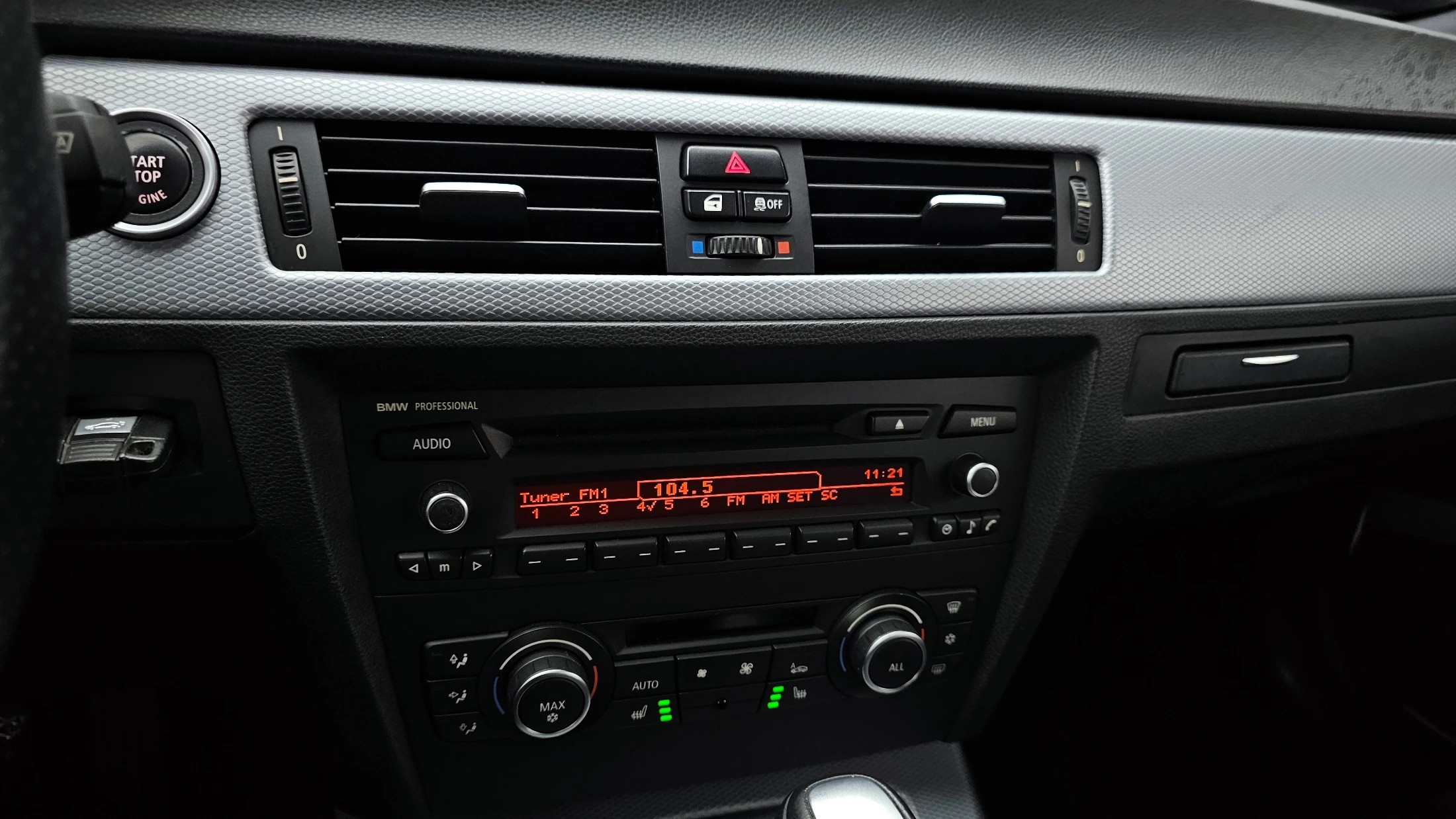 BMW 3-Series E90, 2011 — фото 14