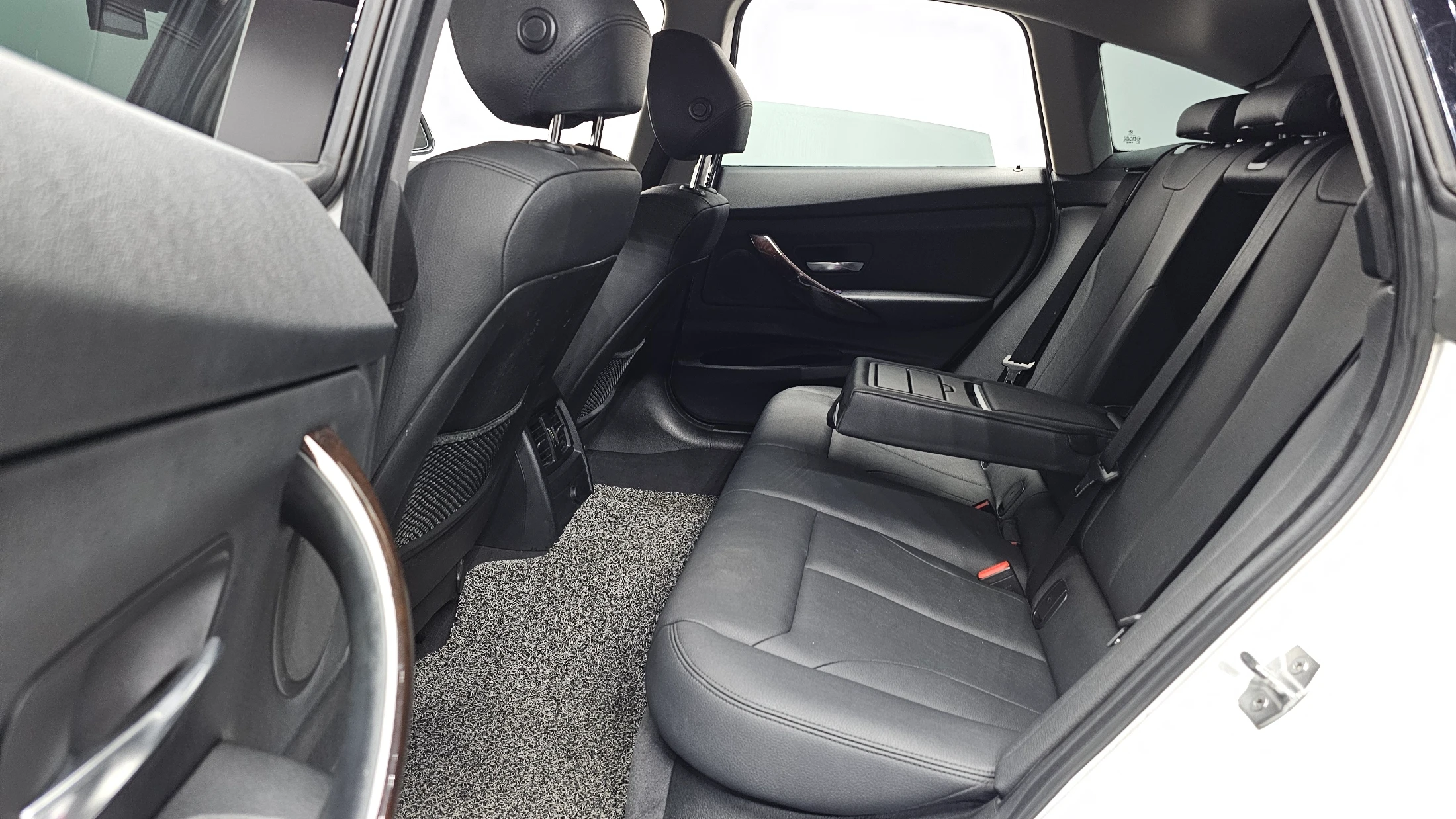 BMW Gran Turismo 3 Series GT (F34), 2015 — фото 12
