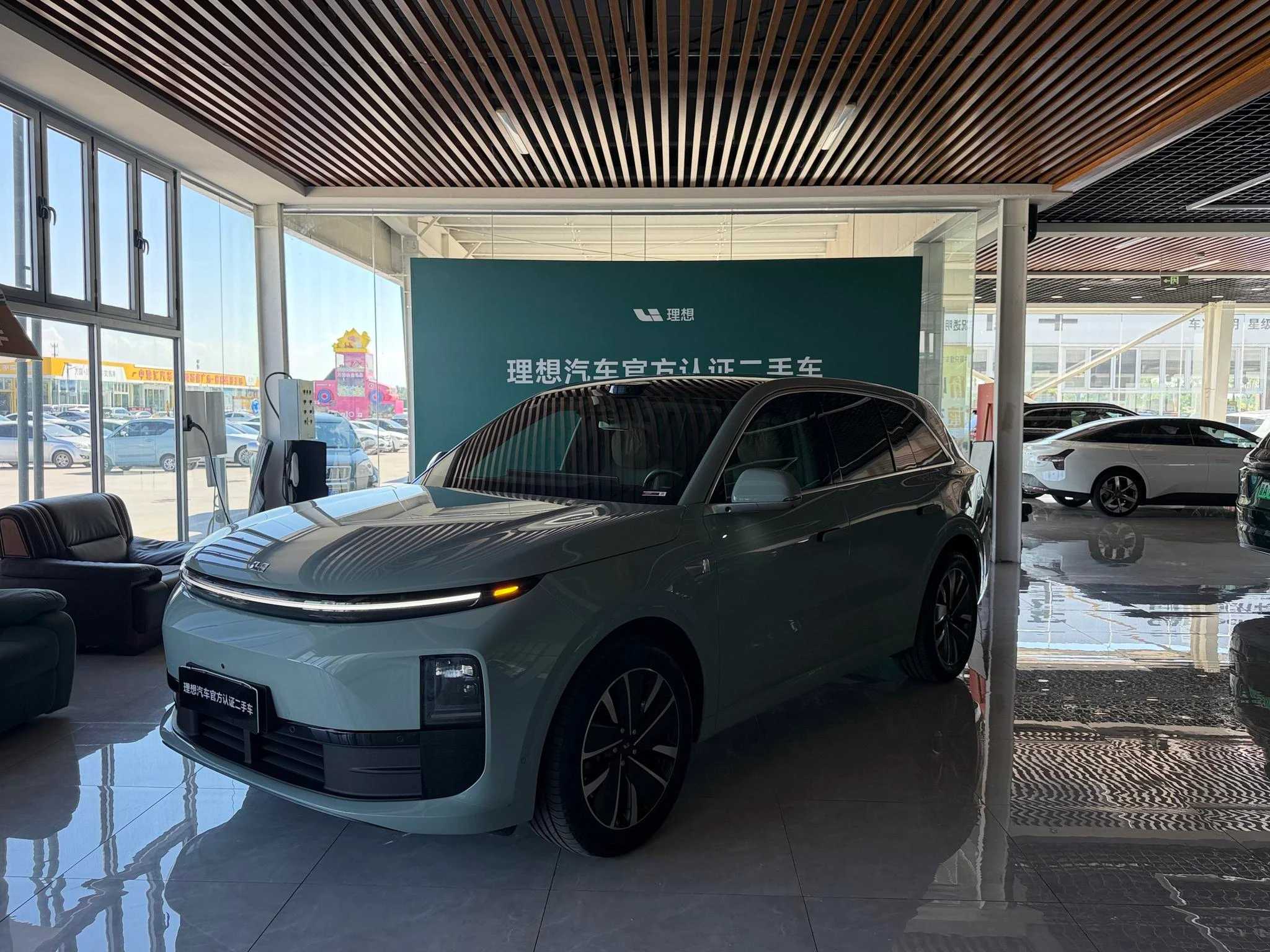 Li Auto Ideal L6