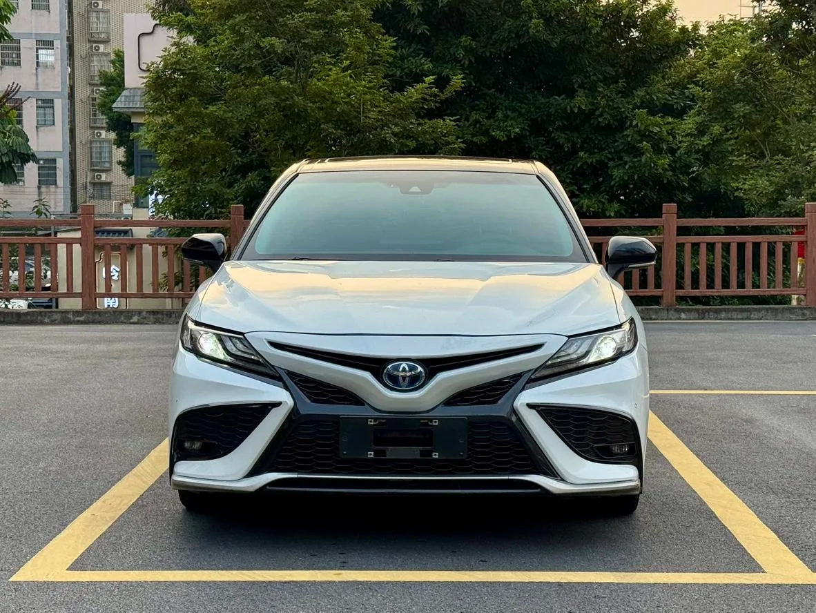 Toyota Camry, 2023 — фото 3