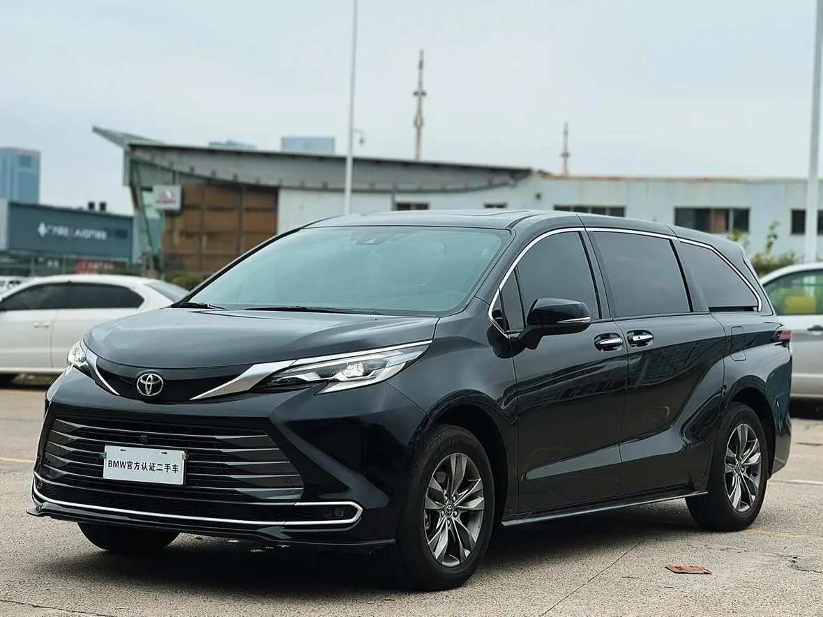 Toyota Senna