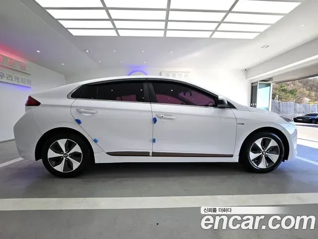 Hyundai Ioniq Ionic Electric, 2016 — фото 8