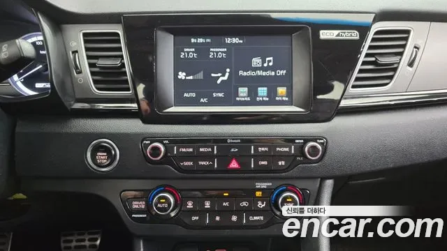 Kia Niro, 2016 — фото 12