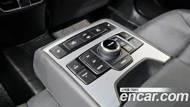 Genesis G80, 2016 — фото 18