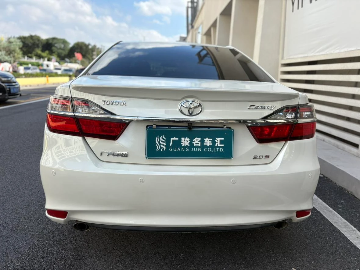 Toyota Camry, 2015 — фото 17