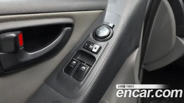Hyundai Starex Grand Starex, 2012 — фото 18