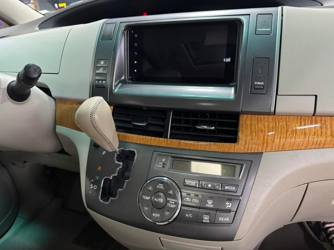 Toyota Previa, 2010 — фото 25