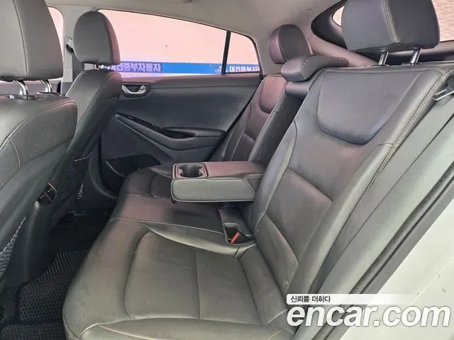 Hyundai Ioniq Ionic Electric, 2016 — фото 11
