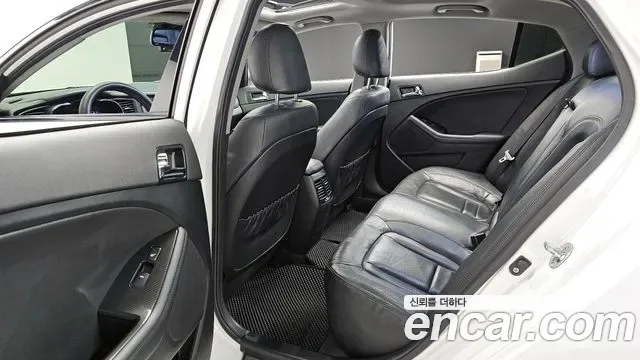 Kia K5 Hybrid, 2013 — фото 10