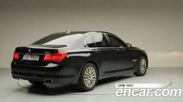 BMW 7-Series F01, 2010 — фото 3