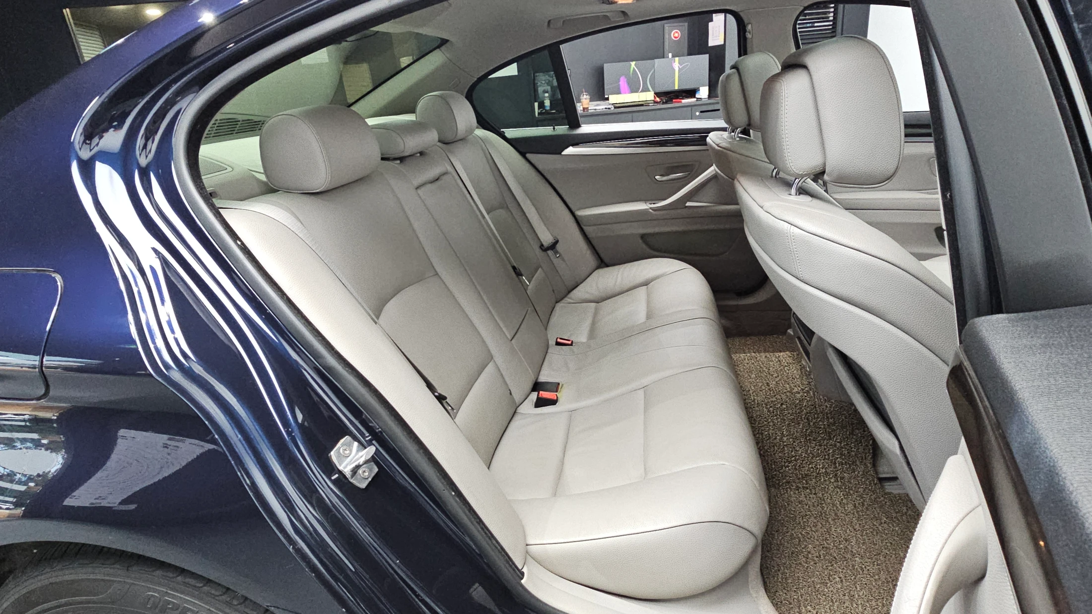 BMW 5-Series F10, 2013 — фото 11