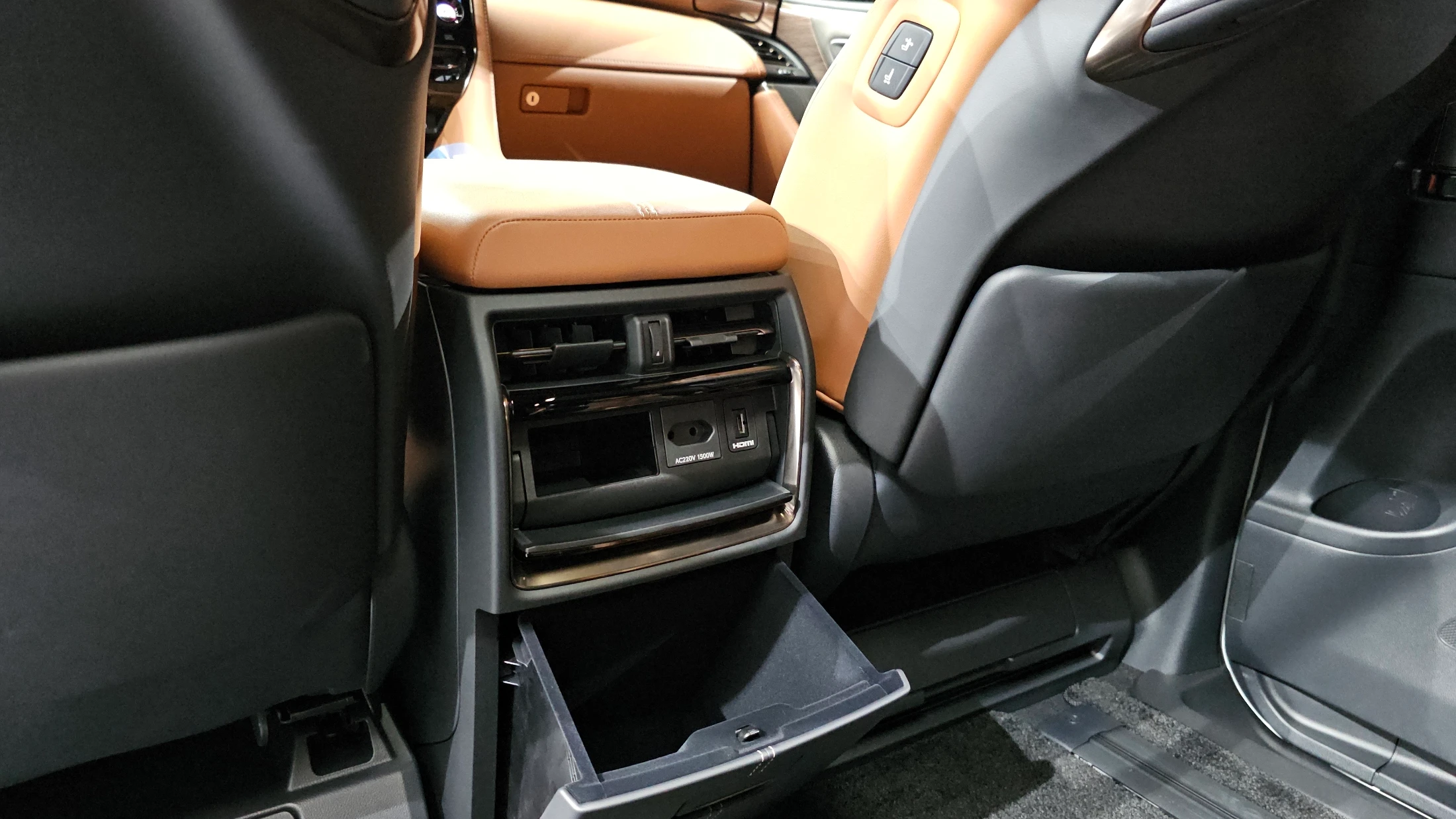 Toyota Alphard Alpad, 2025 — фото 29