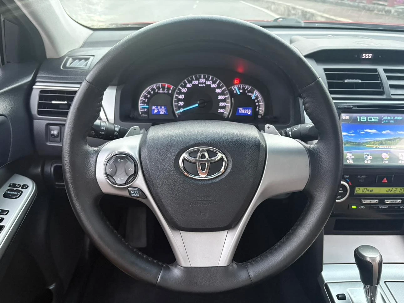 Toyota Camry, 2012 — фото 16