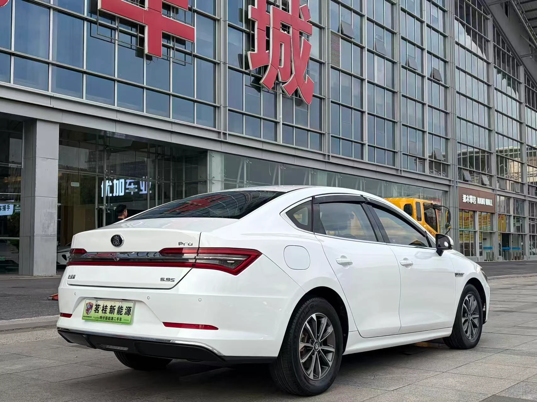 BYD Qin Pro DM, 2019 — фото 8